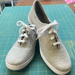 New ladies Grasshoppers in a 9N